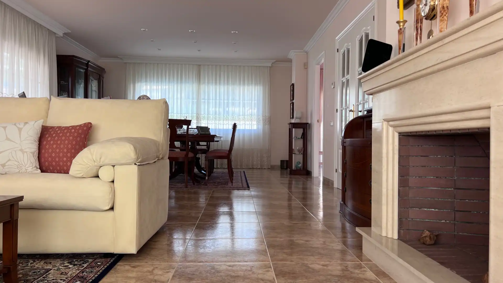 Sala de estar de Casa o chalet en venta en Vilassar de Dalt con Aire acondicionado, Calefacción y Jardín privado