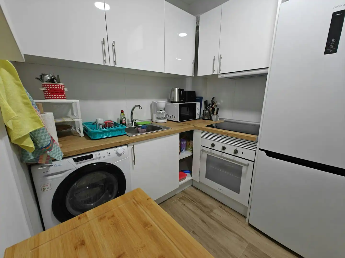 Kitchen of Flat for share in Madrid  with Heating and Washing machine
