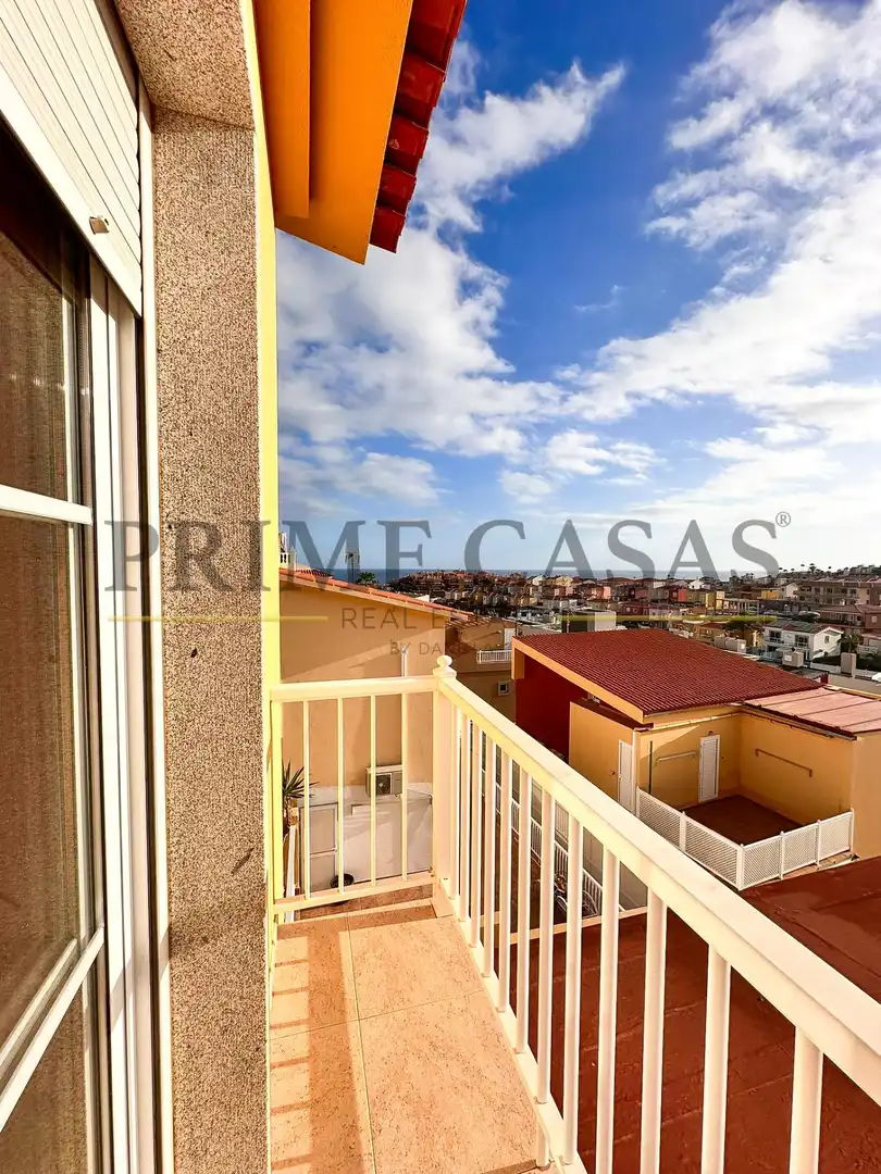 Vista exterior de Casa o xalet en venda en Mogán amb Jardí privat, Terrassa i Traster