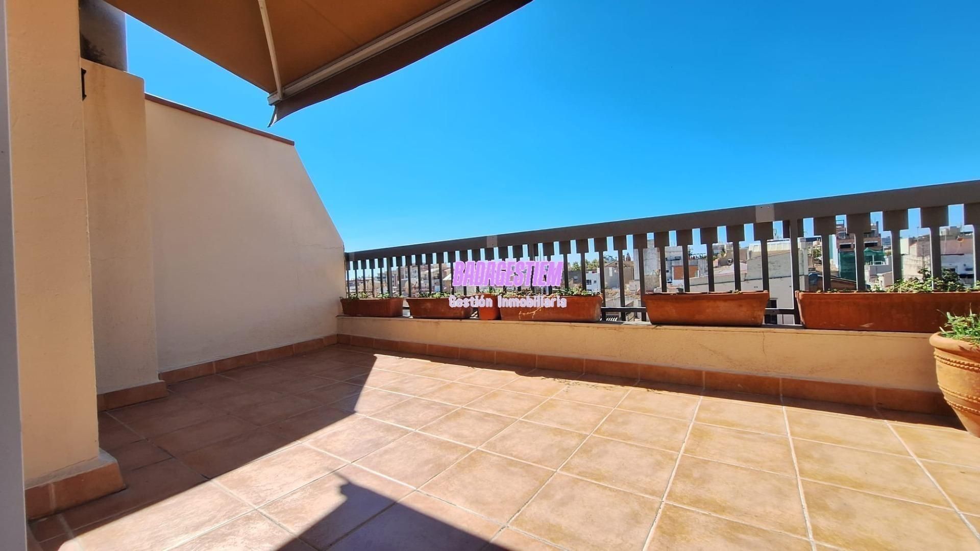 Terrace of Attic to rent in Badalona  with Air Conditioner, Terrace and Balcony