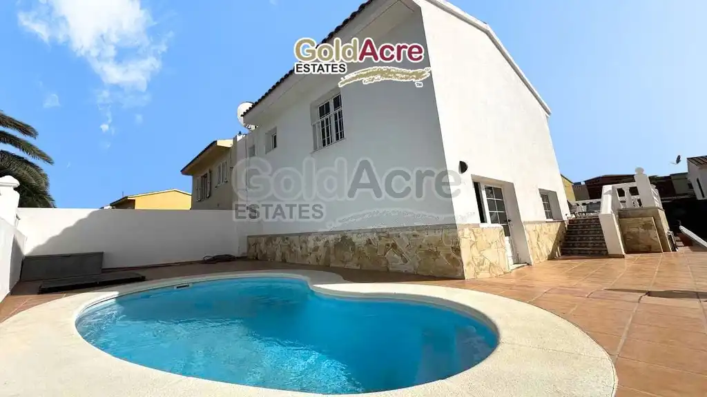 House for sale in Corralejo