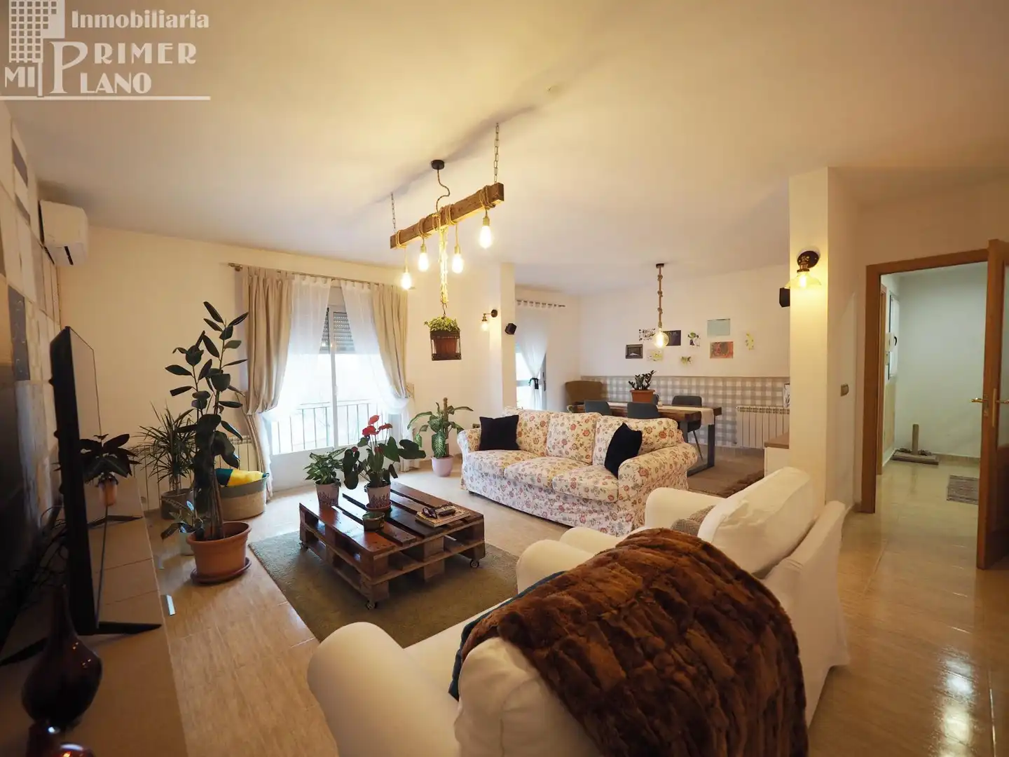 Sala d'estar de Dúplex en venda en Tomelloso amb Aire condicionat, Calefacció i Terrassa