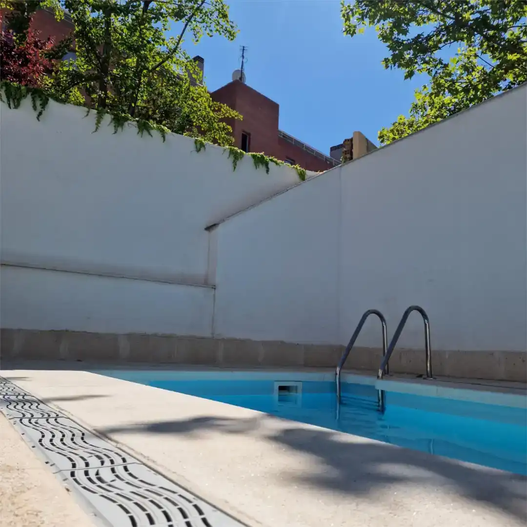 Piscina de Pis de lloguer en Madrid amb Aire condicionat, Traster i Piscina