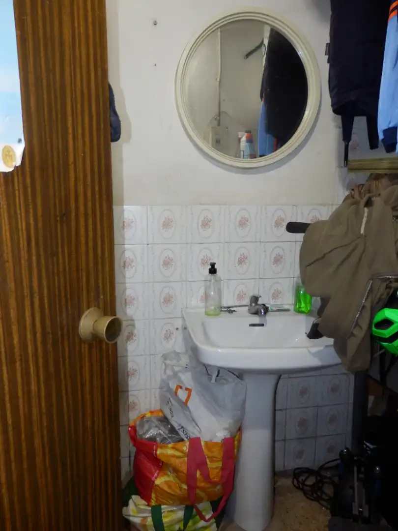Baño de Local en venta en Valencia con Aire acondicionado y Amueblado