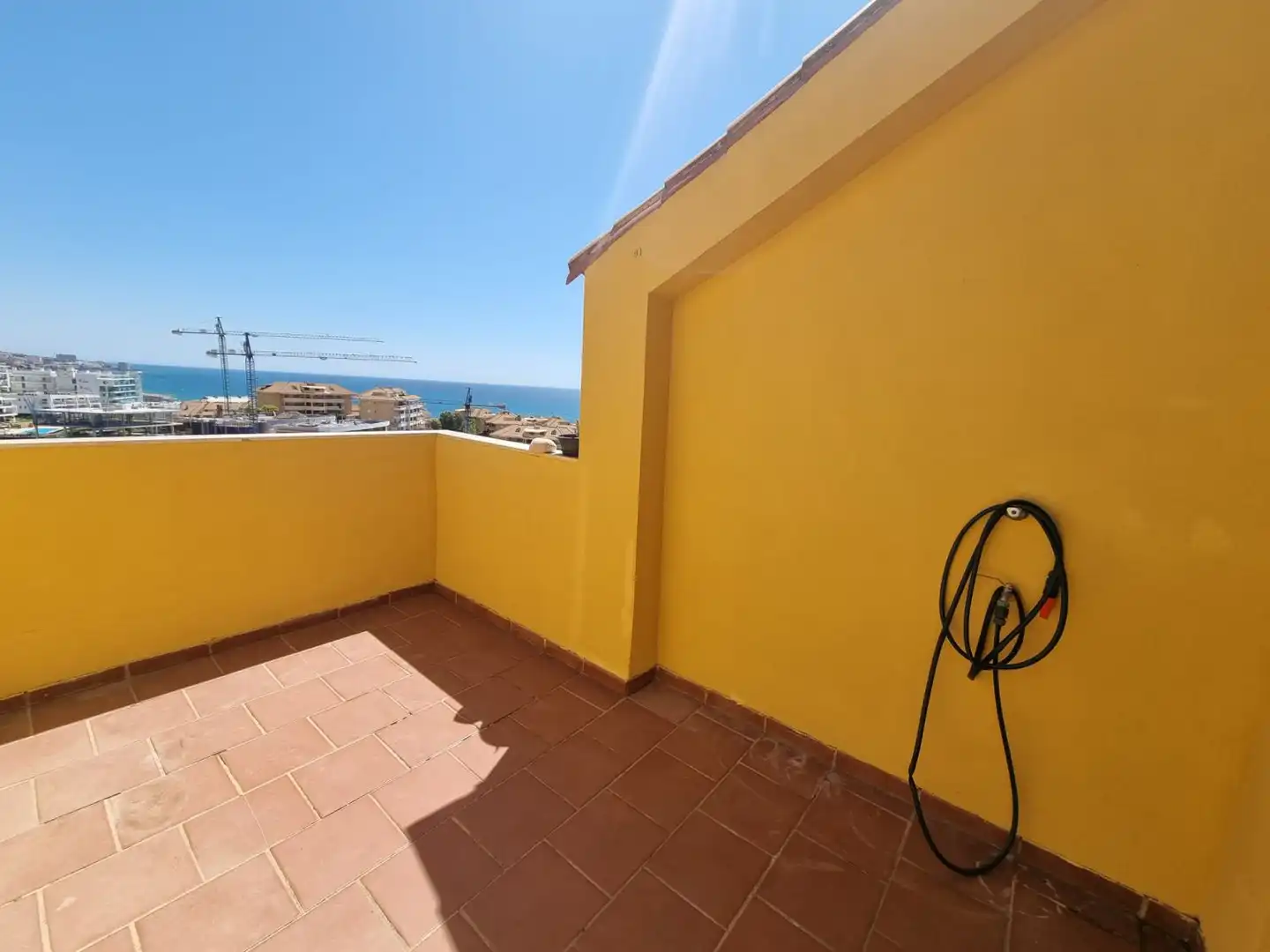 Terraza de Piso en venta en Fuengirola con Terraza y Piscina comunitaria