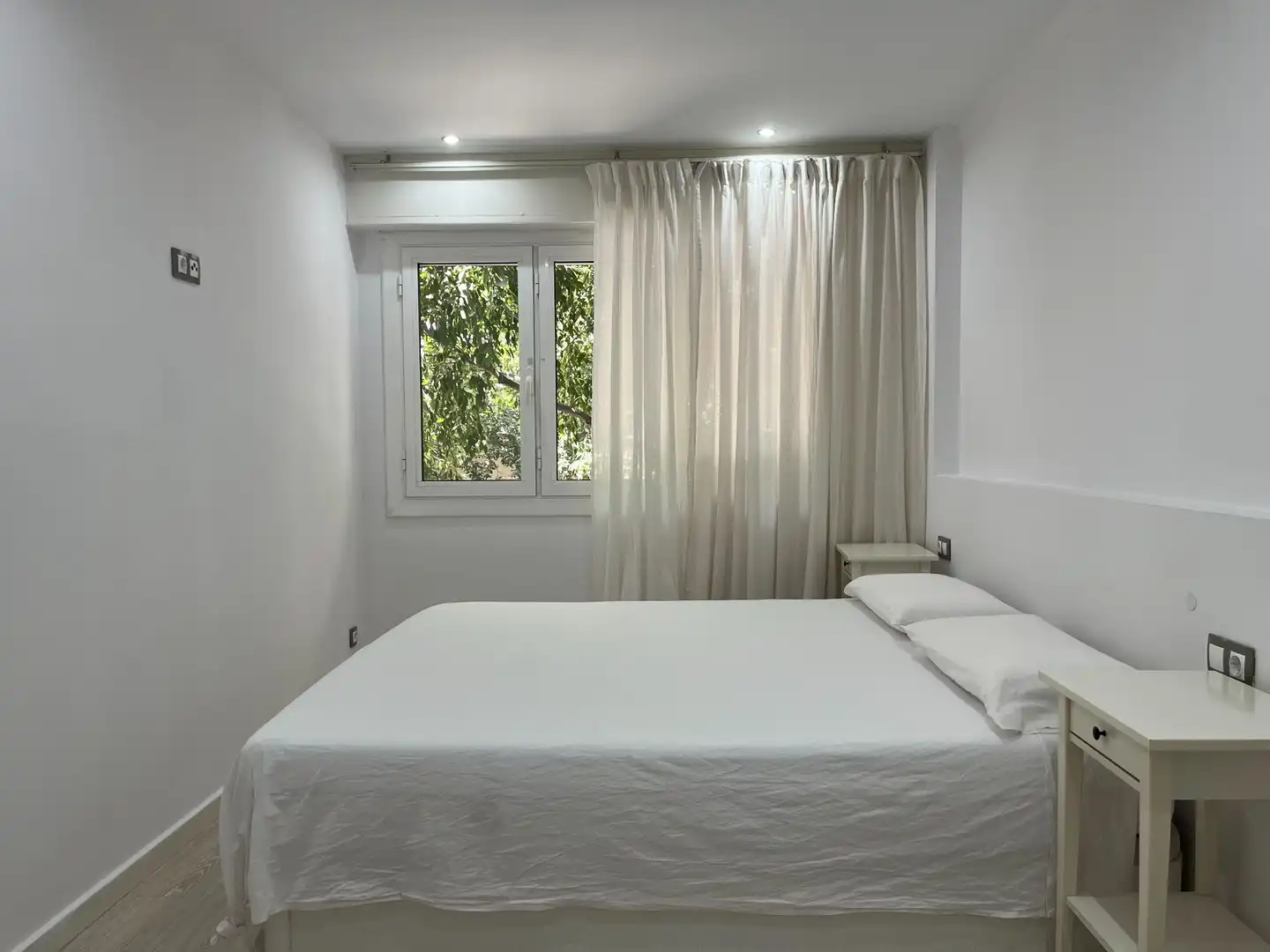 Bedroom of Flat for sale in Barcelona  with Air Conditioner, Heating and Furnished