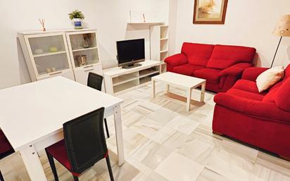 Sala d'estar de Pis en venda en  Sevilla Capital amb Aire condicionat i Traster