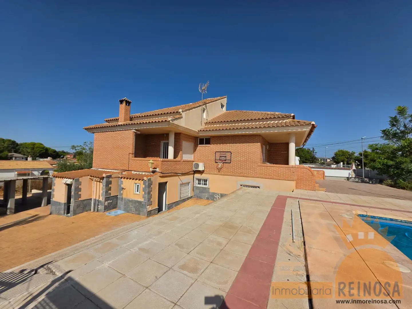 Vista exterior de Casa o xalet en venda en Molina de Segura amb Aire condicionat, Calefacció i Jardí privat