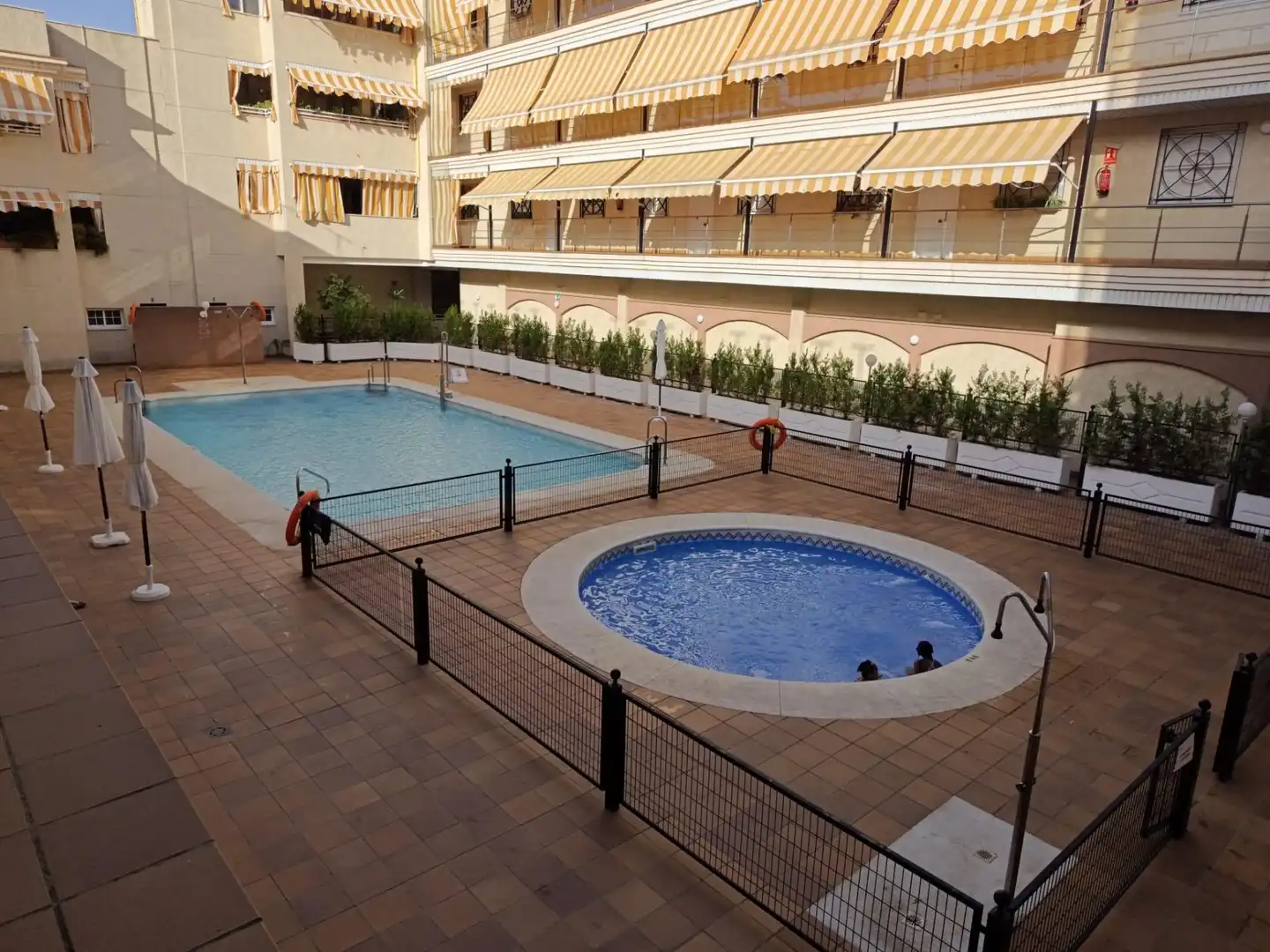 Swimming pool of Flat for rent in Sevilla  with Air Conditioner, Terrace and Furnished