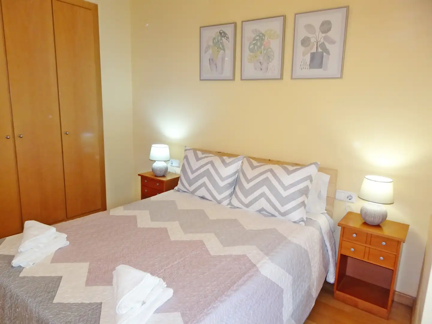 Habitación de Apartamento de alquiler en Gandia con Parquet, Terraza y Amueblado