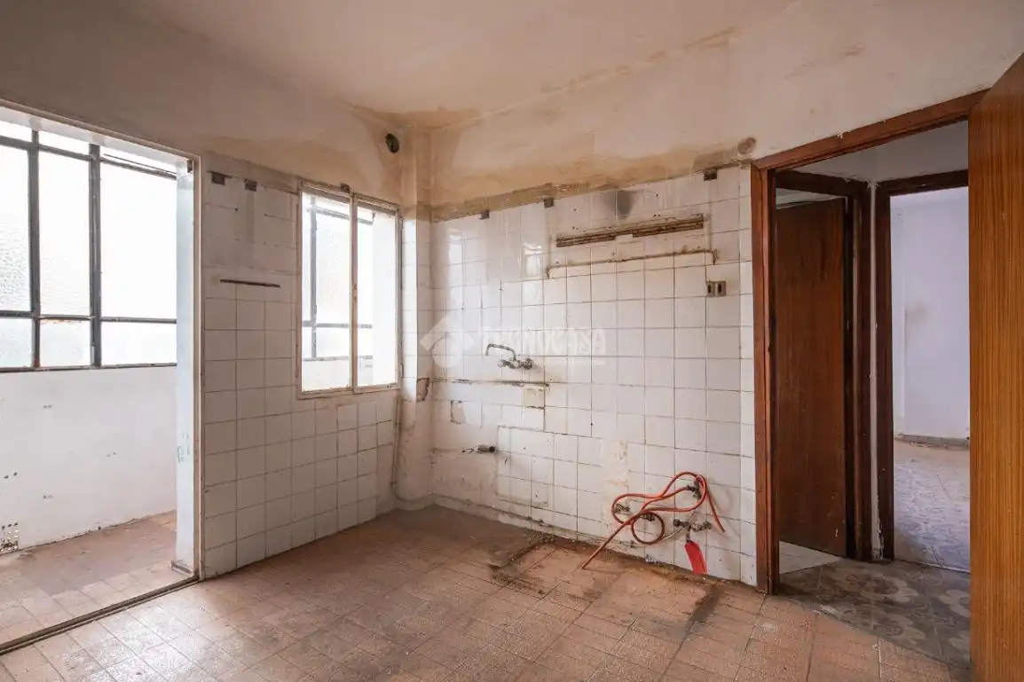 Cocina de Piso en venta en Granada con Balcón
