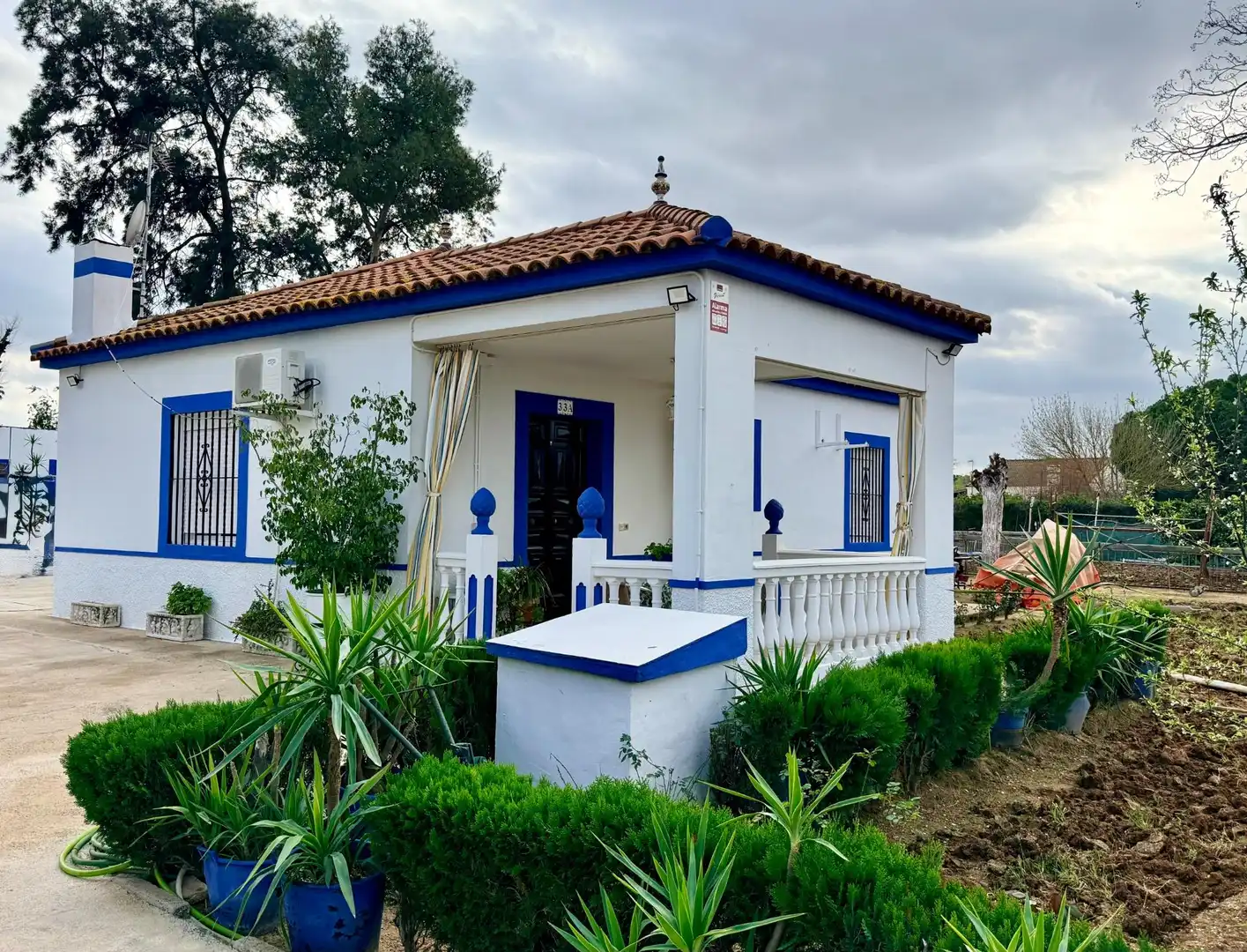 Vista exterior de Casa o chalet en venta en Carmona con Aire acondicionado, Jardín privado y Trastero