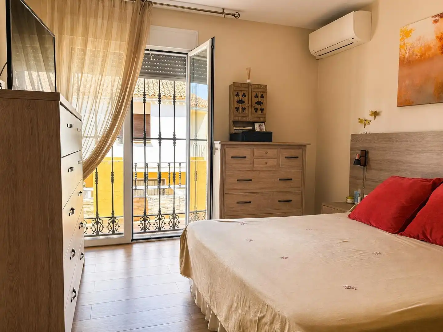 Habitación de Casa adosada en venta en Marbella con Piscina comunitaria