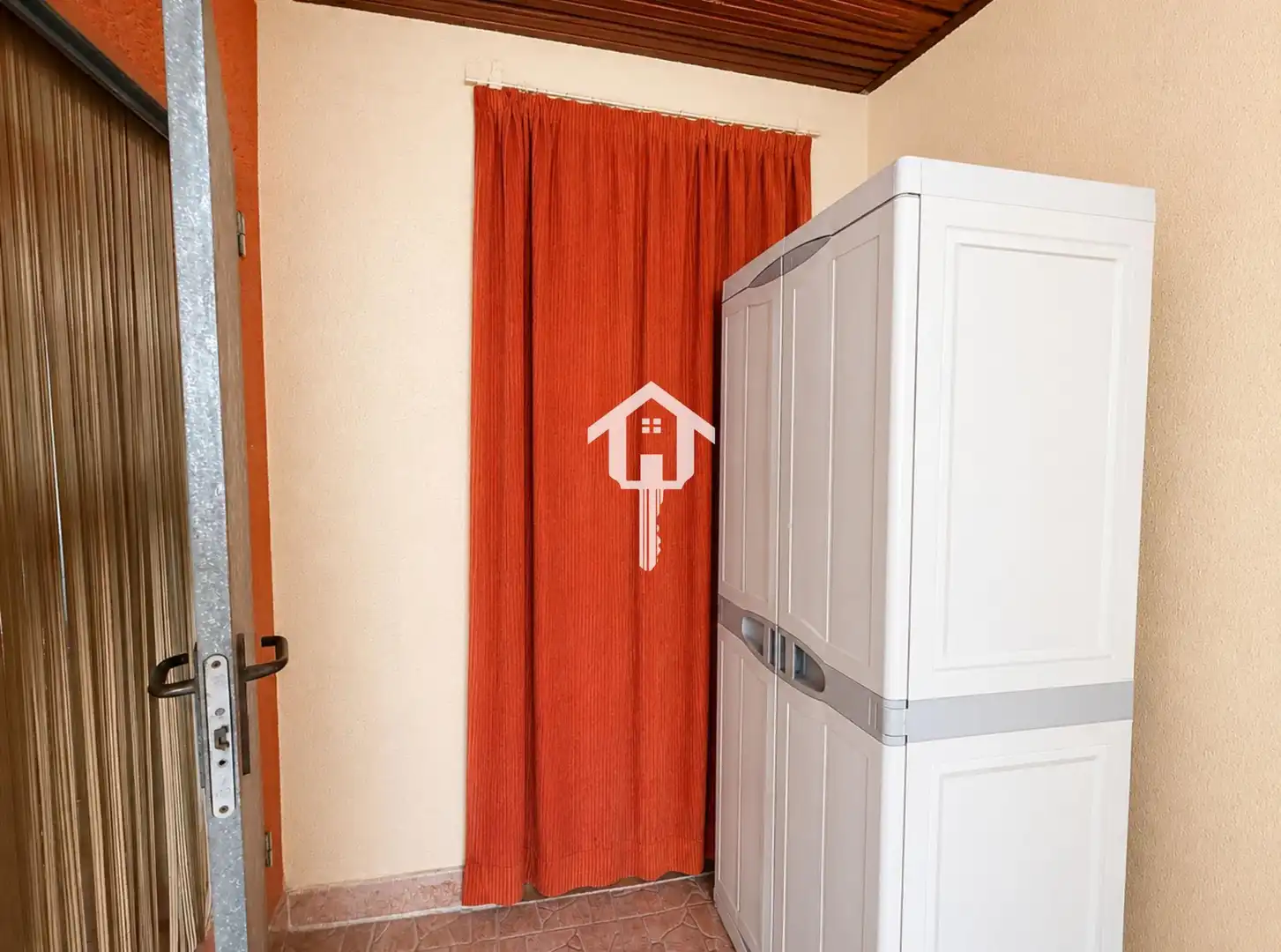 Habitación de Casa adosada en venta en Alicante / Alacant