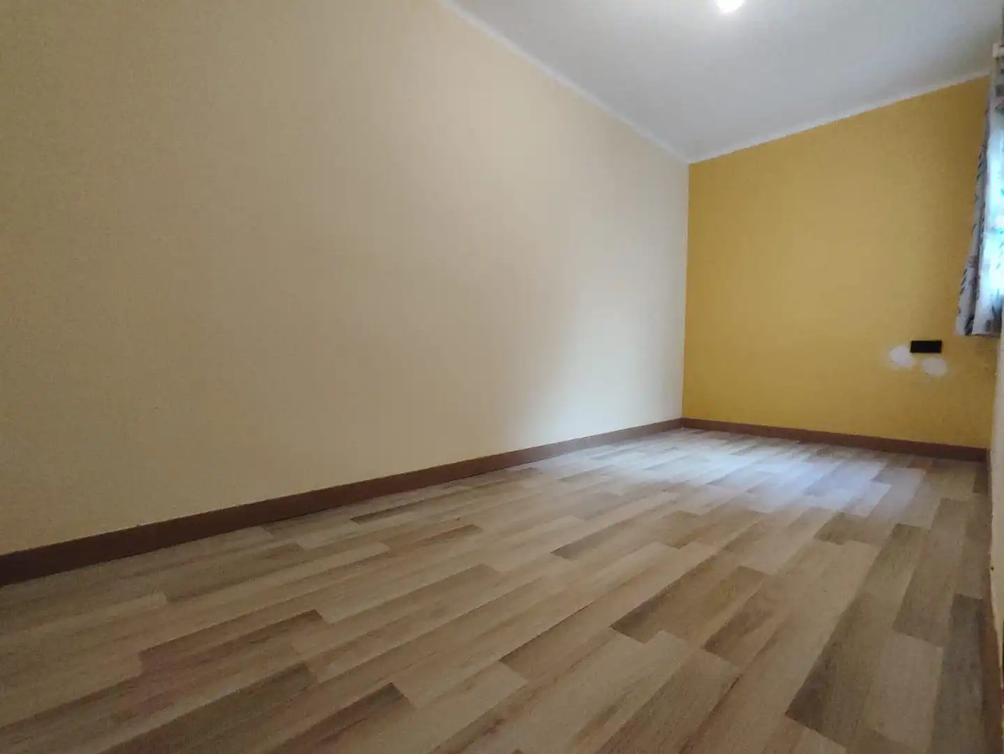 Dormitori de Pis en venda en Montornès del Vallès amb Aire condicionat i Parquet