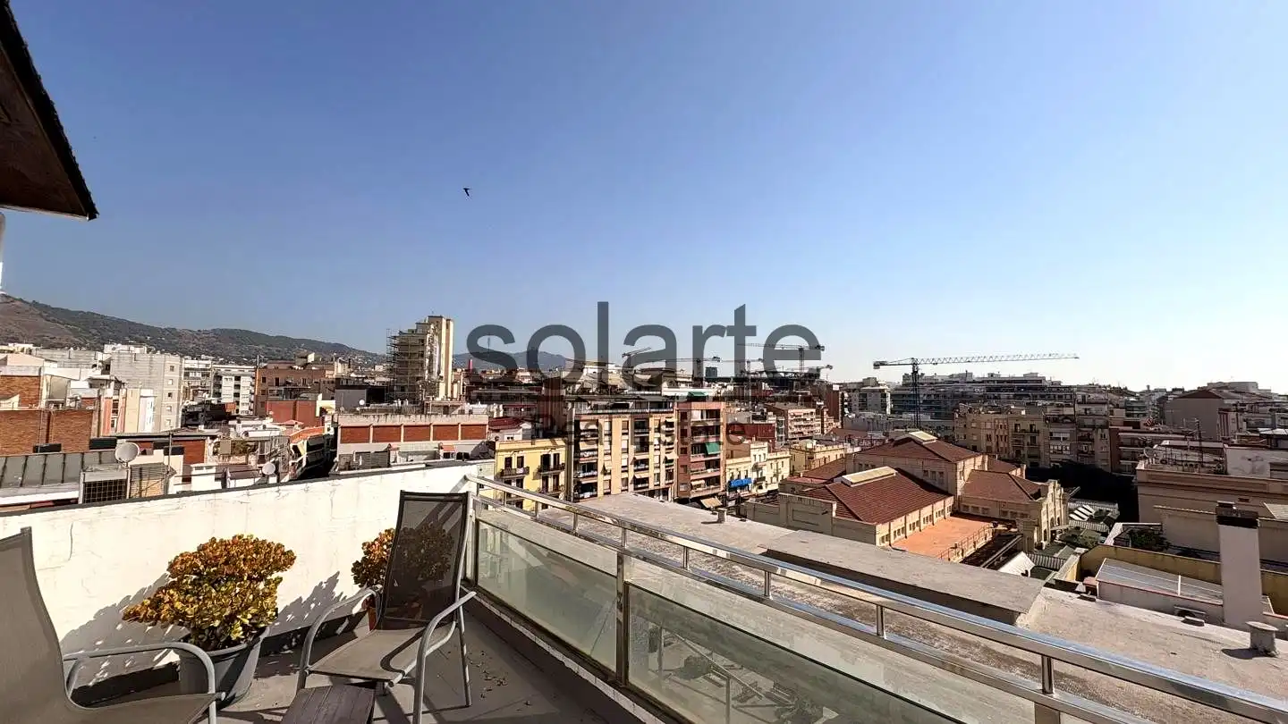 Terraza de Edificio en venta en L'Hospitalet de Llobregat