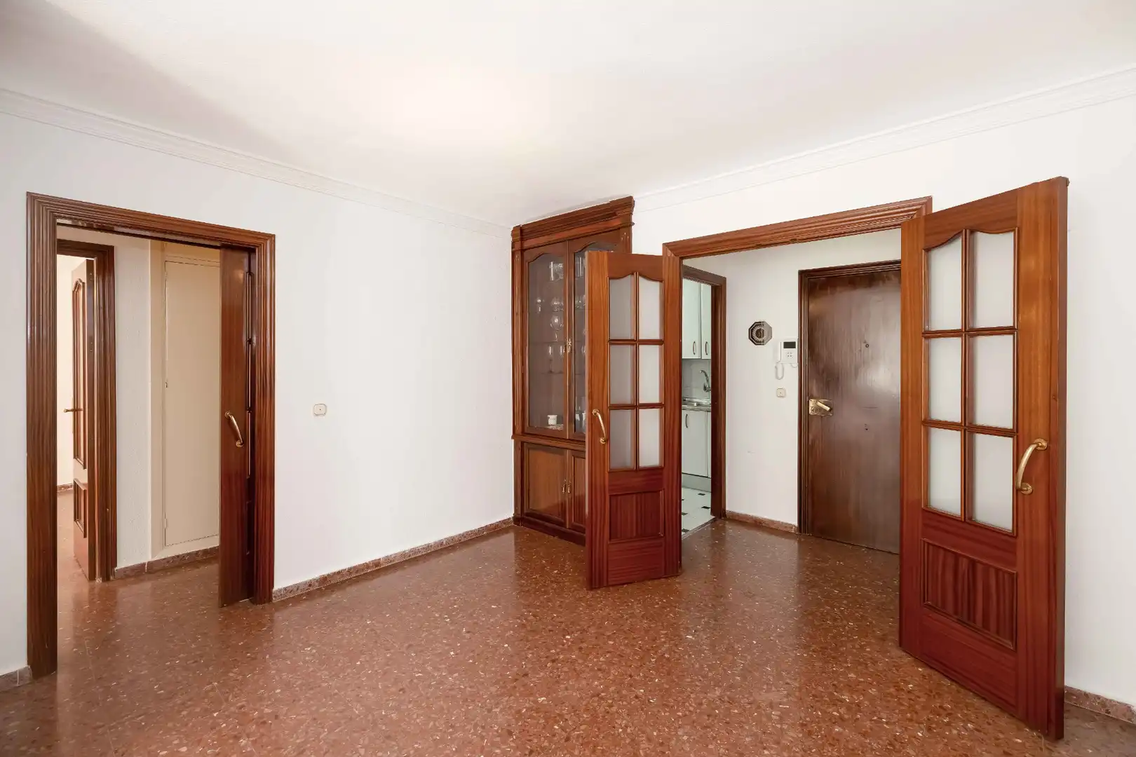 Piso en venta en Málaga con Calefacción, Terraza y Internet