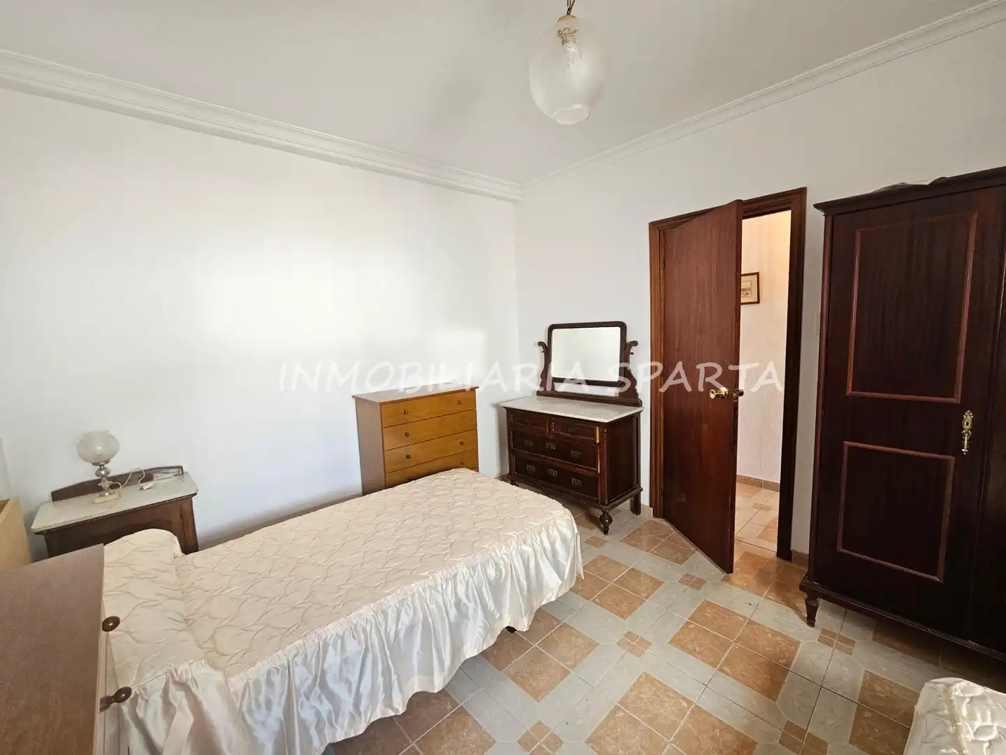 Casa adosada en venta en Santiponce con Terraza, Trastero y Balcón