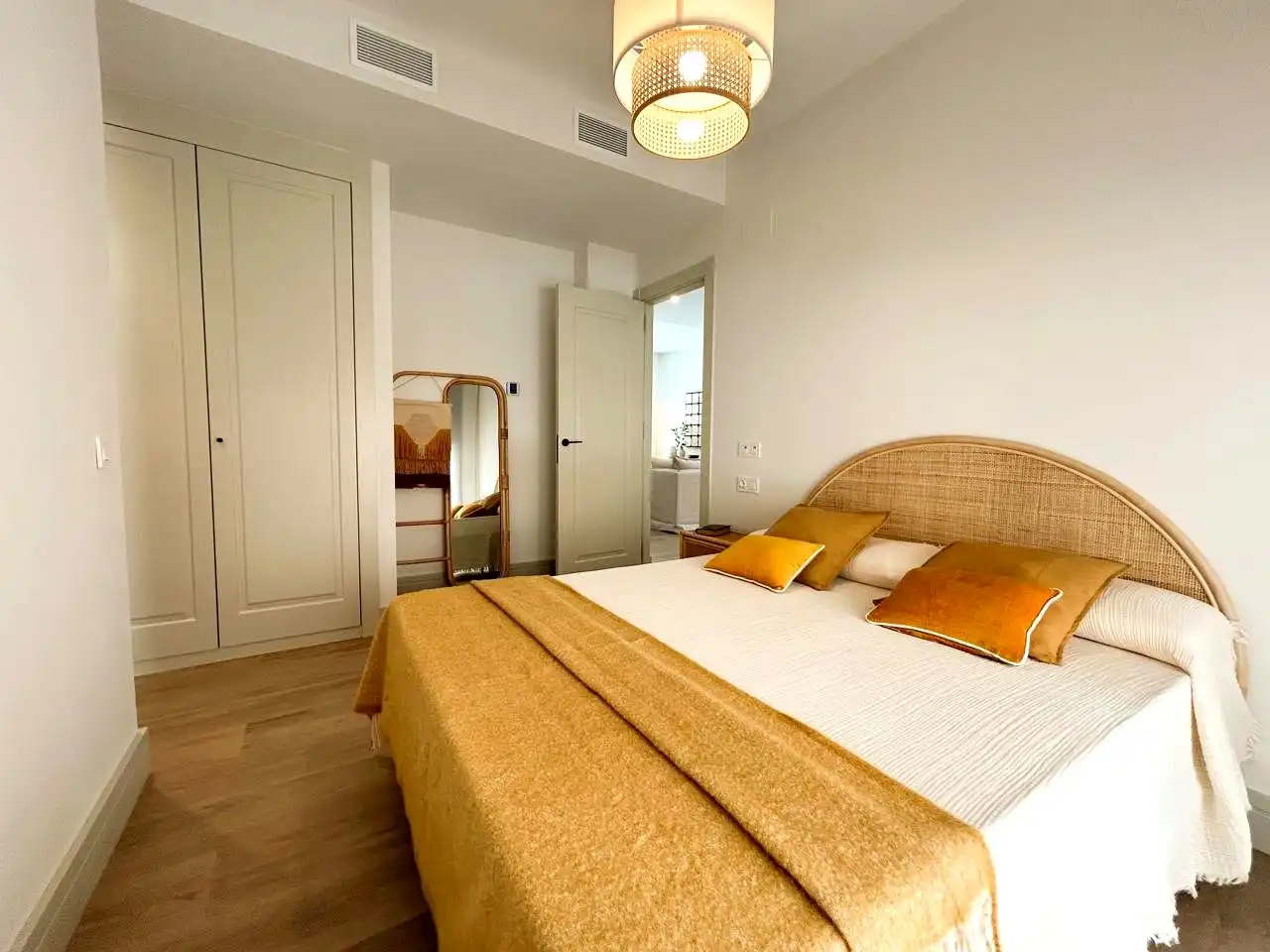 Bedroom of Detached homes for sale in Málaga  with Air Conditioner, Heating and Private garden