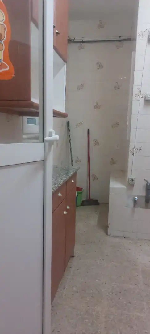 Badezimmer von Büro zur Miete in Badalona