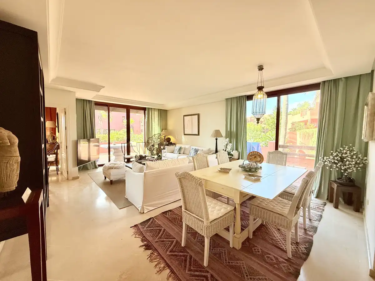 Wohnung mit Aufzug zum Verkauf in Estepona Pueblo, imagen 2