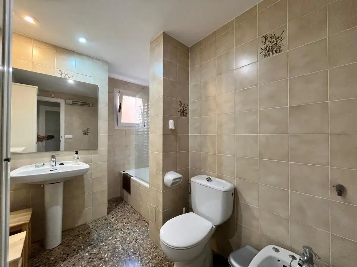 Bathroom of Flat for rent in Dénia  with Air Conditioner, Heating and Terrace
