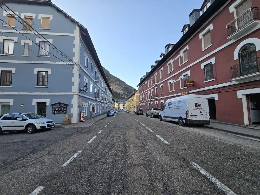 Vista exterior de Dúplex en venta en Canfranc con Calefacción y Trastero