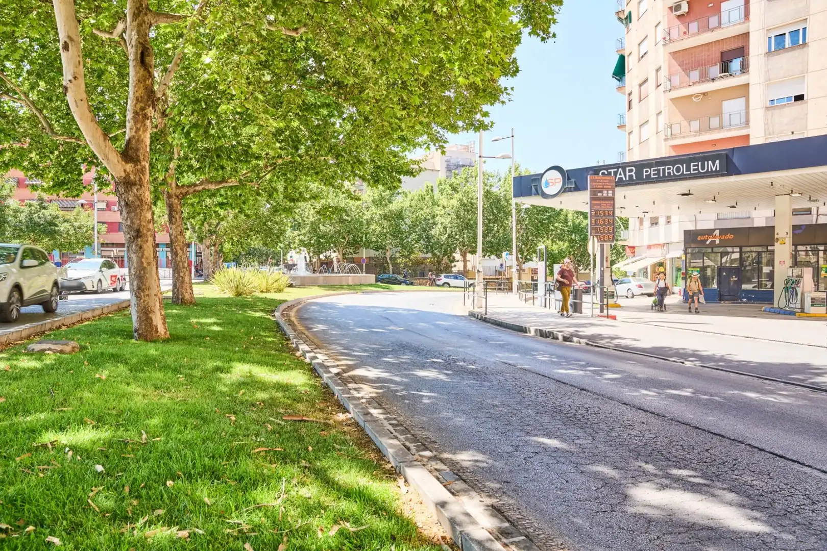 Vista exterior de Piso en venta en Granada con Calefacción