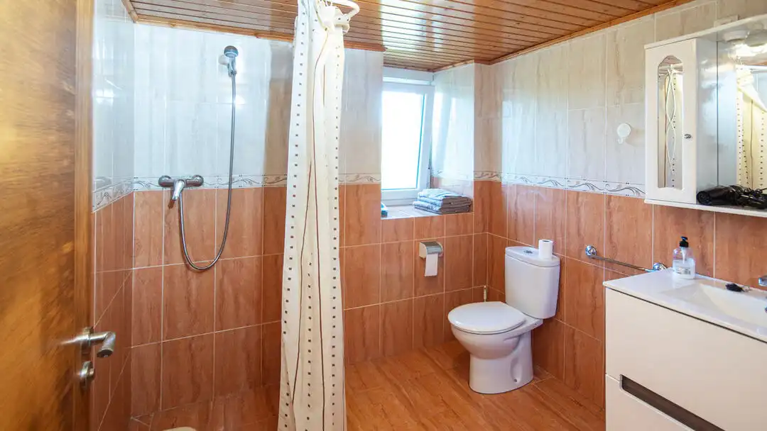 Baño de Casa o chalet de alquiler en Aranga con Calefacción y Amueblado
