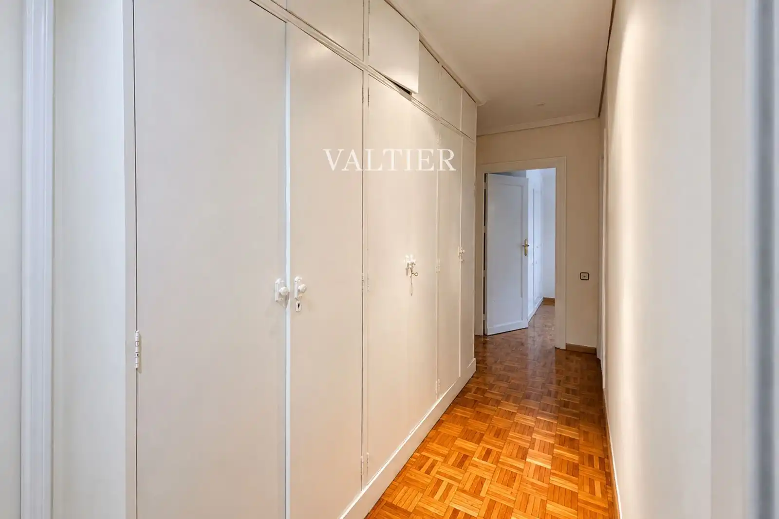 Bedroom of Flat for rent in Madrid