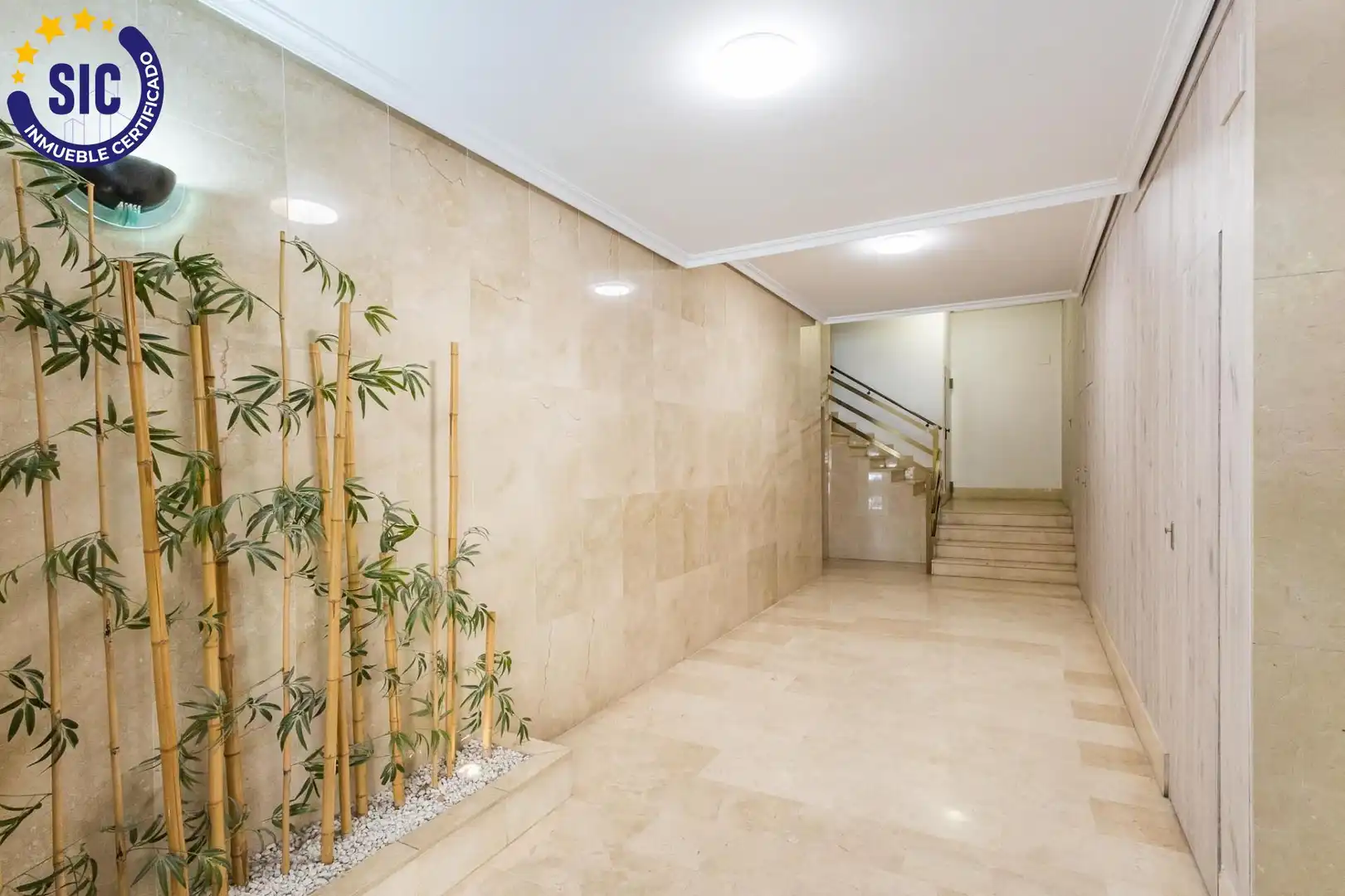Piso en venta en Valencia con Aire acondicionado, Calefacción y Balcón