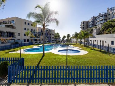 Appartamento con piscina in vendita a PINTOR DOMINGUEZ DE HARO