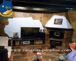 Living room of Country house for sale in Valleseco  with Air Conditioner, Private garden and Terrace