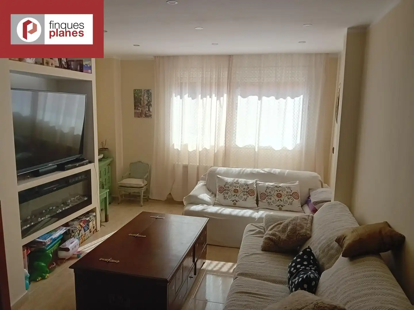Sala de estar de Piso en venta en Ribera d'Urgellet con Calefacción, Trastero y Amueblado