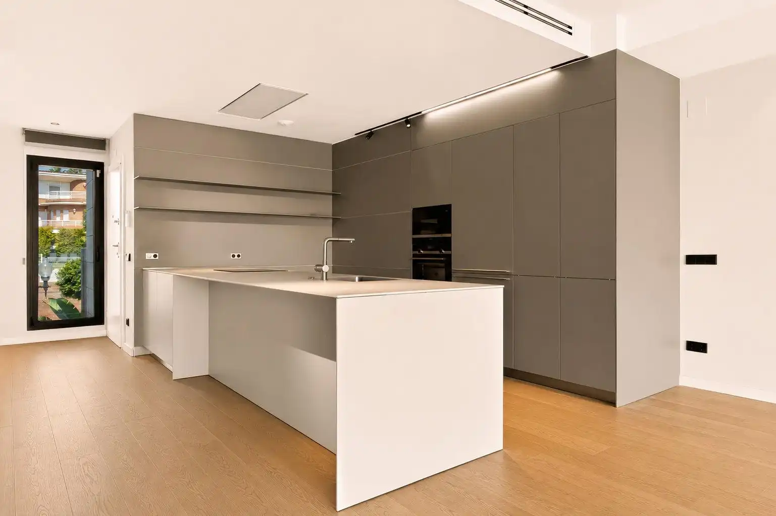 Wohnung mit Pool zum Verkauf in Calle VIA AUGUSTA 107, imagen 17