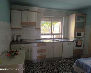 Cuina de Casa o xalet en venda en Urdiales del Páramo amb Calefacció