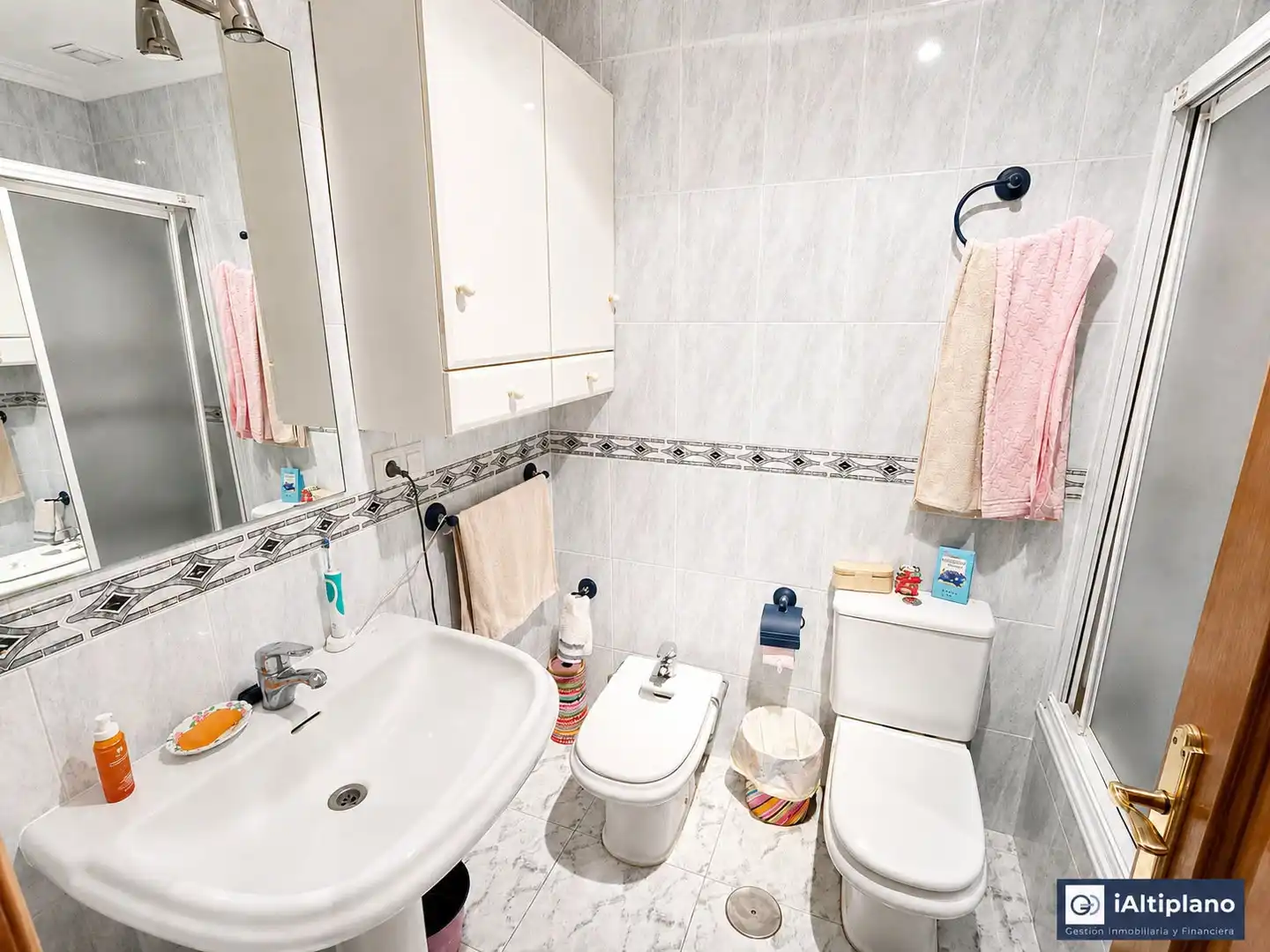 Bathroom of Flat for sale in Baza  with Heating and Furnished