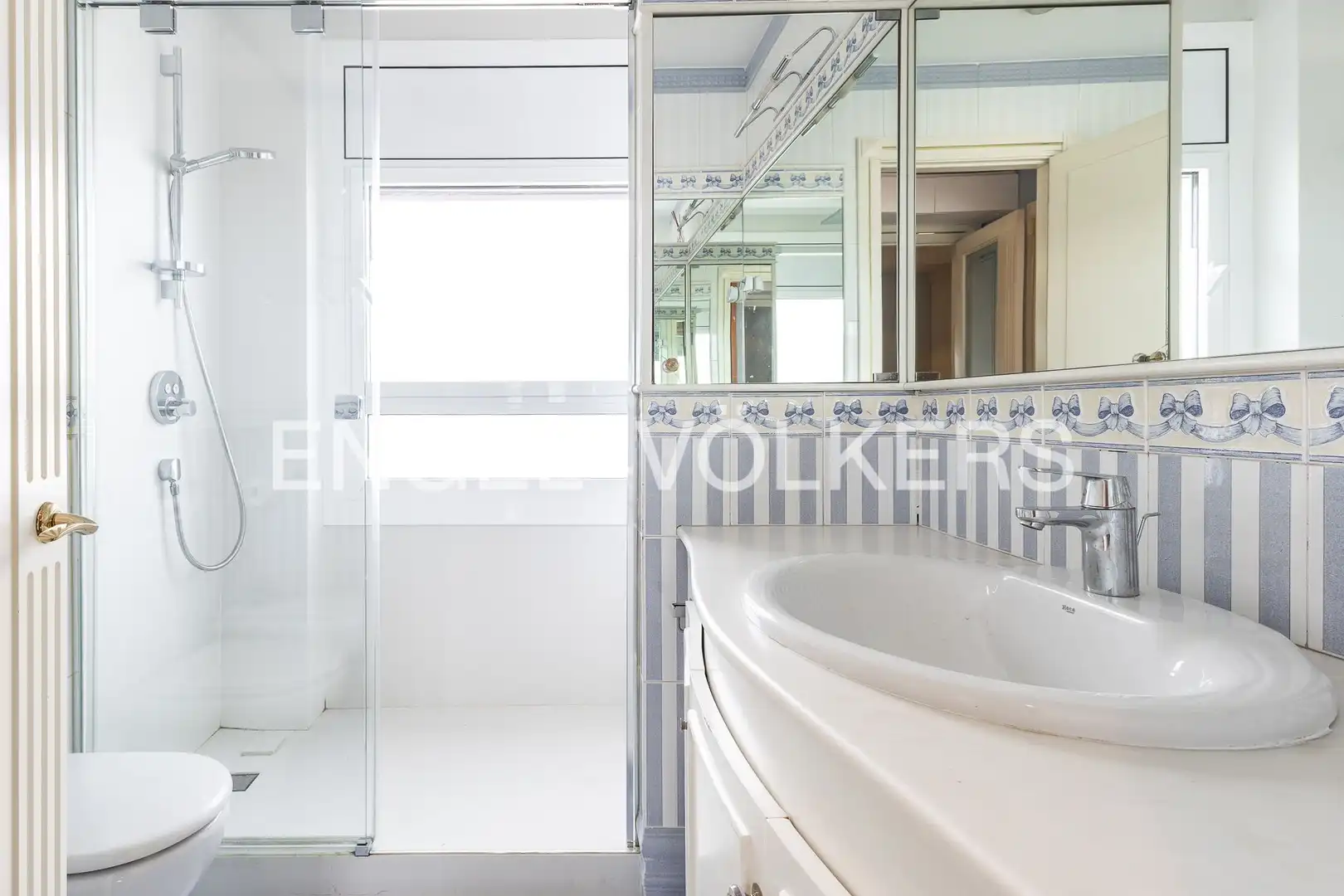 Baño de Piso en venta en Granollers con Calefacción, Parquet y Terraza