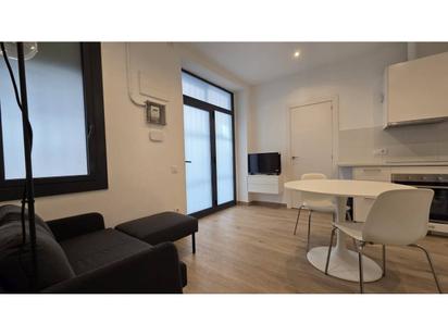 Exterior view of Flat to rent in  Barcelona Capital  with Air Conditioner and Furnished