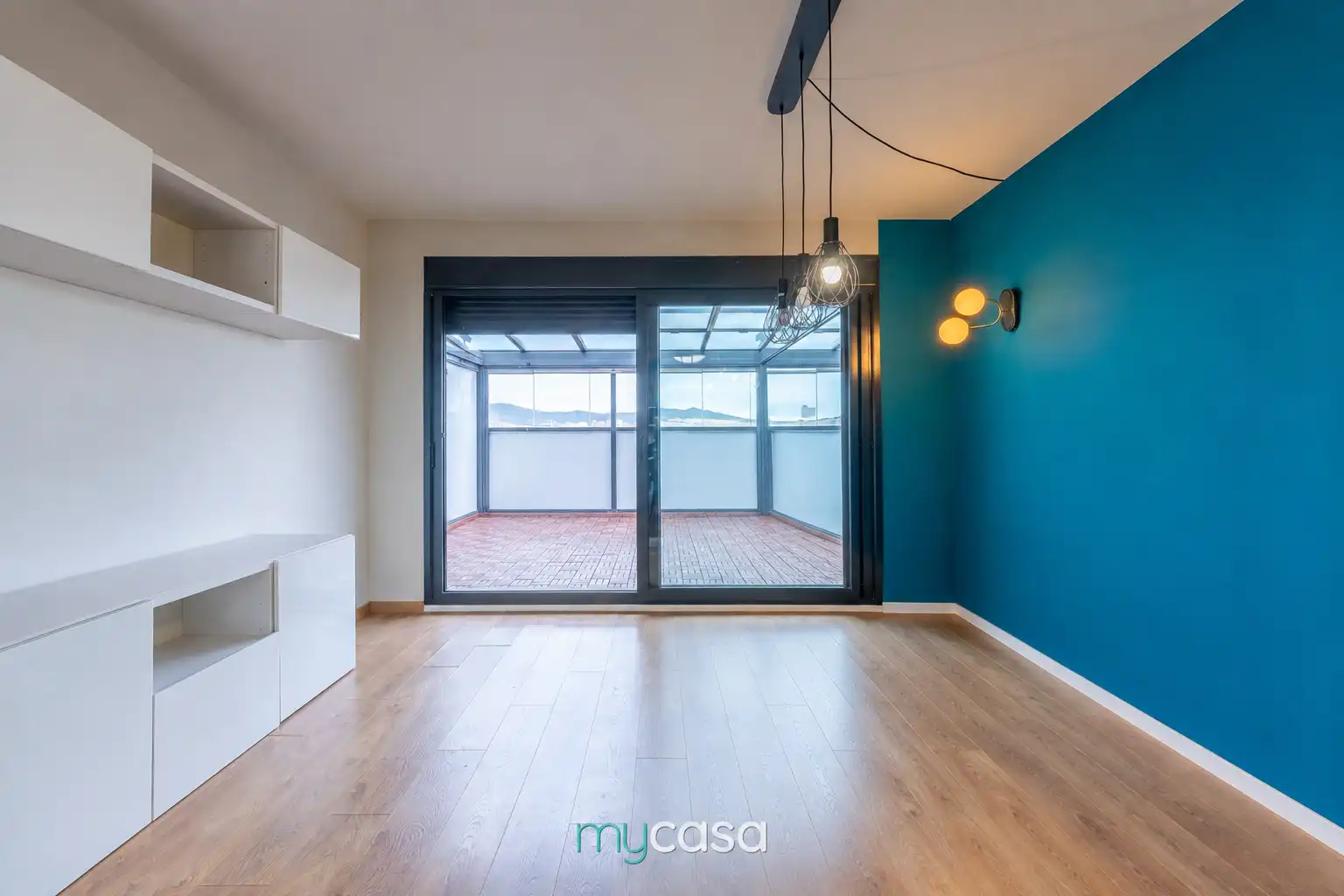 Sala d'estar de Pis en venda en Sant Adrià de Besòs amb Aire condicionat, Calefacció i Parquet