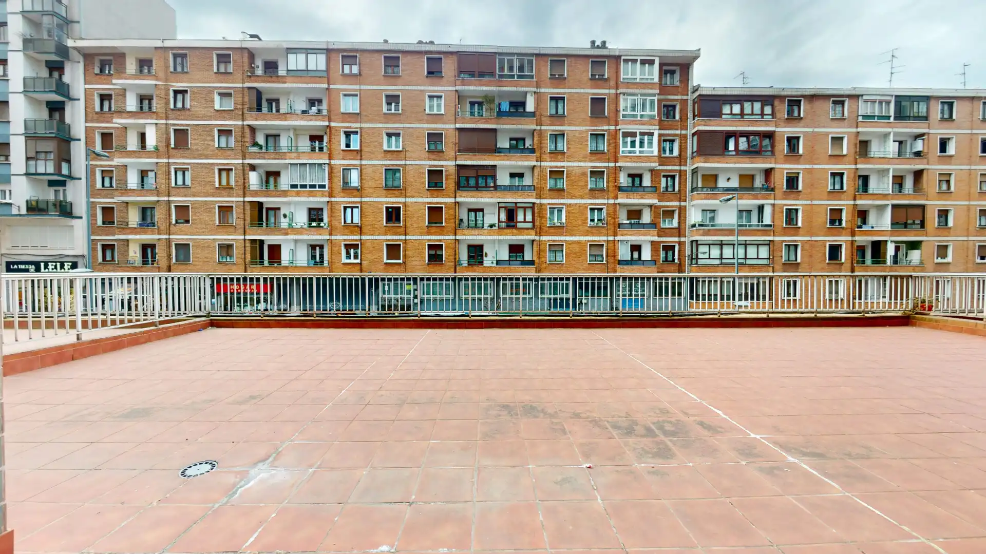 Exterior view of Flat for sale in Bilbao   with Terrace and Furnished