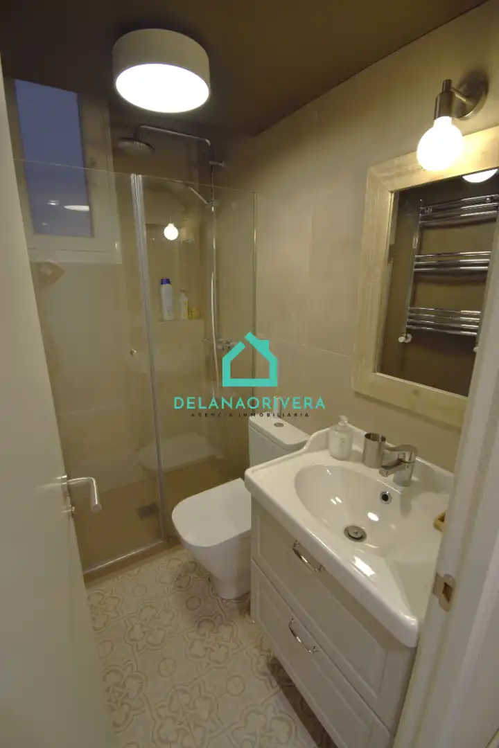 Badezimmer von Wohnung zur Miete in Madrid mit Heizung, Möbliert und Ofen