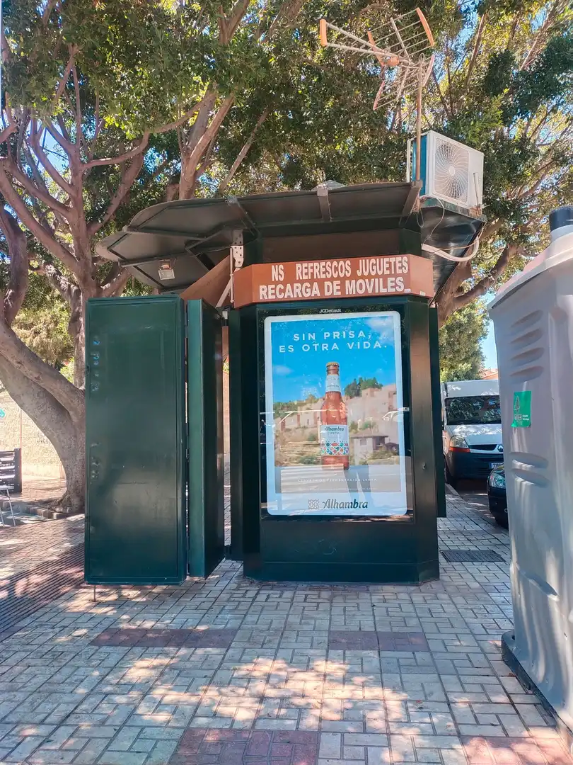 Vista exterior de Local en traspaso en Málaga con Aire acondicionado y Amueblado