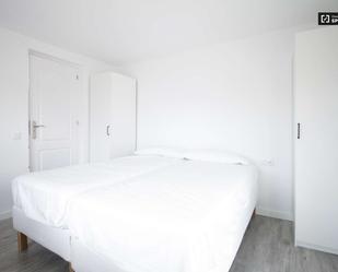 Dormitori de Pis per a compartir en El Prat de Llobregat amb Aire condicionat i Terrassa
