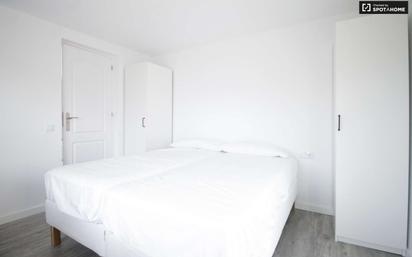 Bedroom of Flat to share in El Prat de Llobregat  with Air Conditioner and Terrace