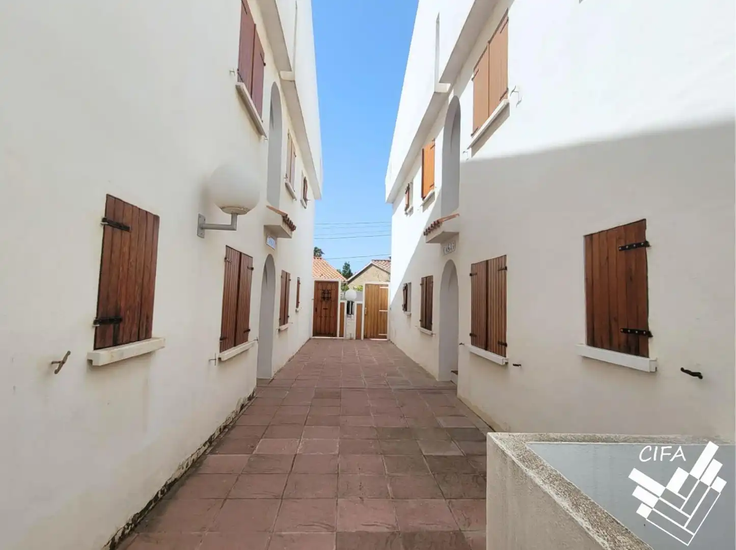 Vista exterior de Apartament en venda en Vinaròs amb Jardí privat, Terrassa i Moblat