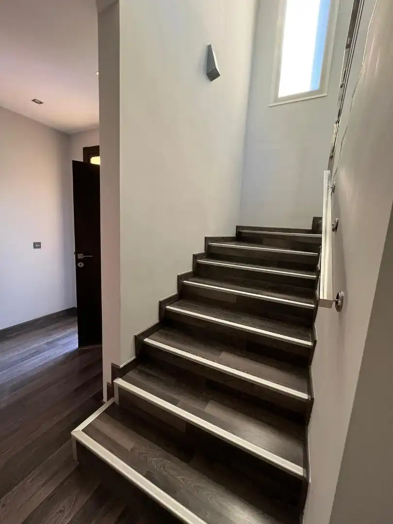 Haus oder Chalet zum Verkauf in Dílar mit Klimaanlage, Heizung und Privatgarten