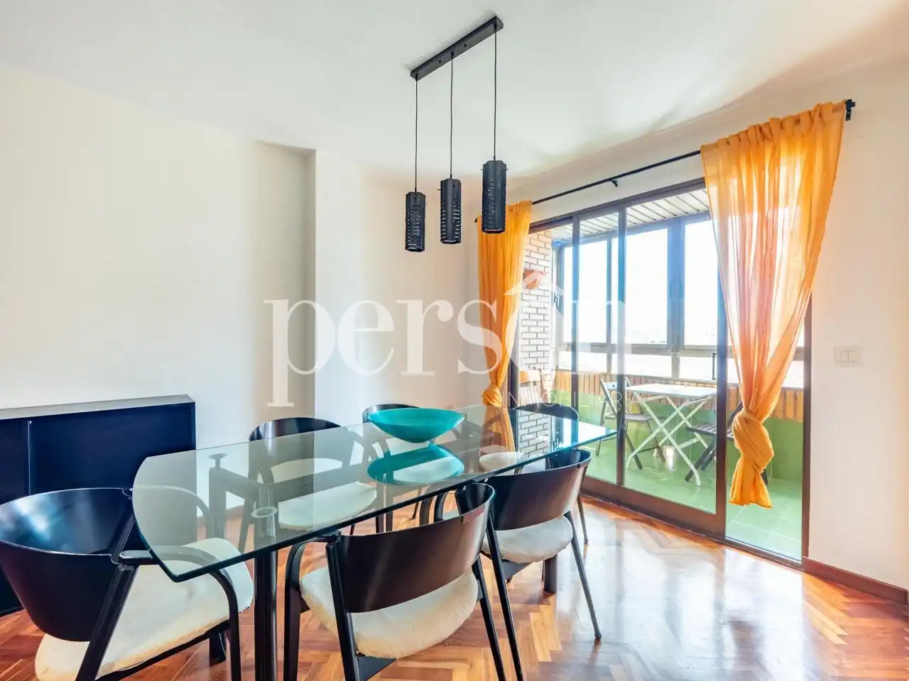Comedor de Piso de alquiler en Valencia con Aire acondicionado, Parquet y Amueblado