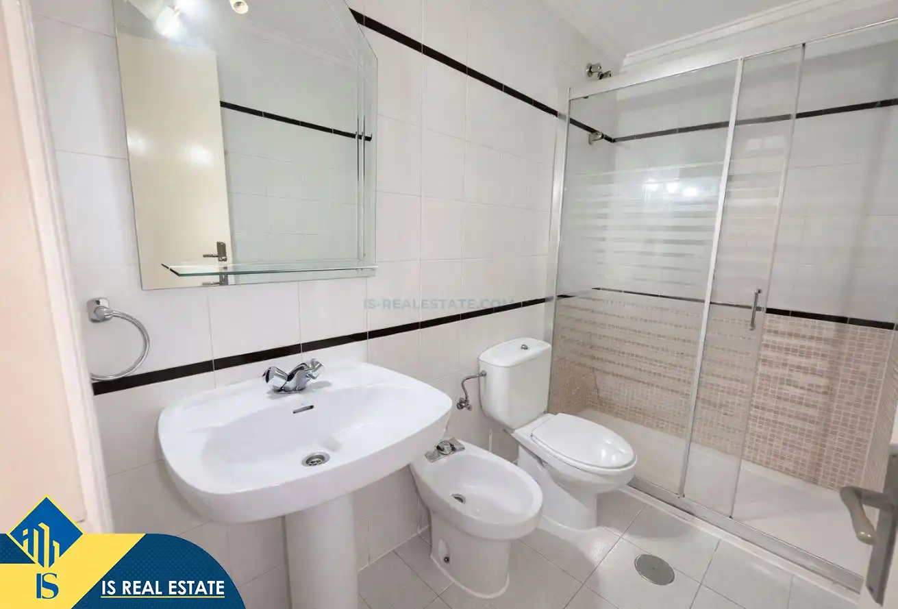 Bany de Apartament en venda en Torrevieja amb Aire condicionat, Calefacció i Terrassa