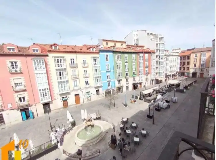 Vista exterior de Piso en venta en Burgos con Calefacción